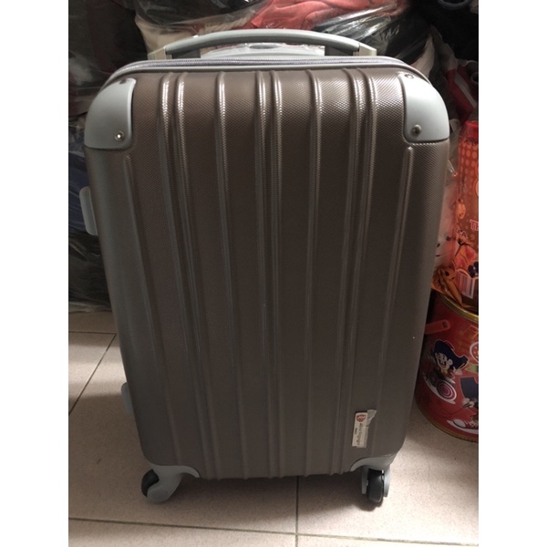 ［全新］法國奧莉薇閣行李箱20吋