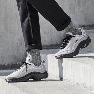 n mind sneaker