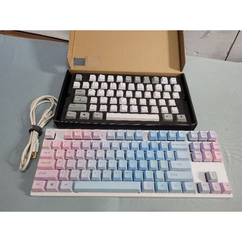 阿米洛 機械鍵盤 茶軸 87鍵 80% (Varmilo VA87M) + 藍色妖姬鍵帽