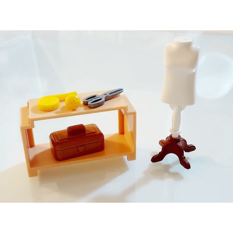Playmobil 摩比 桌子 櫃子 工作台 人體衣架 衣架