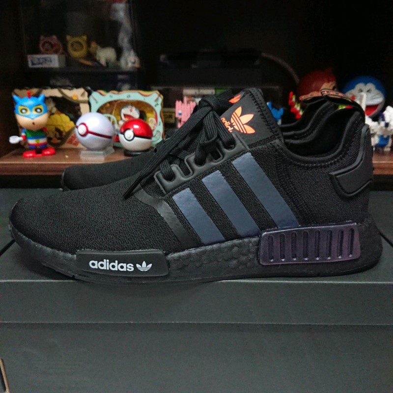 【小八】adidas NMD R1 Black Metallic 黑 金屬 FV8025