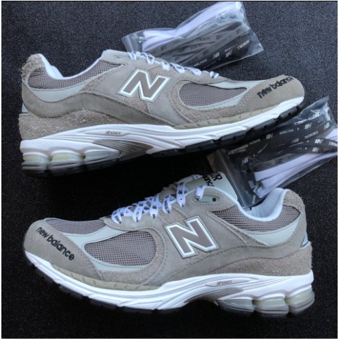 Invincible X N Hoolywood X New Balance 02r 休閒鞋慢跑鞋ml02rv 蝦皮購物