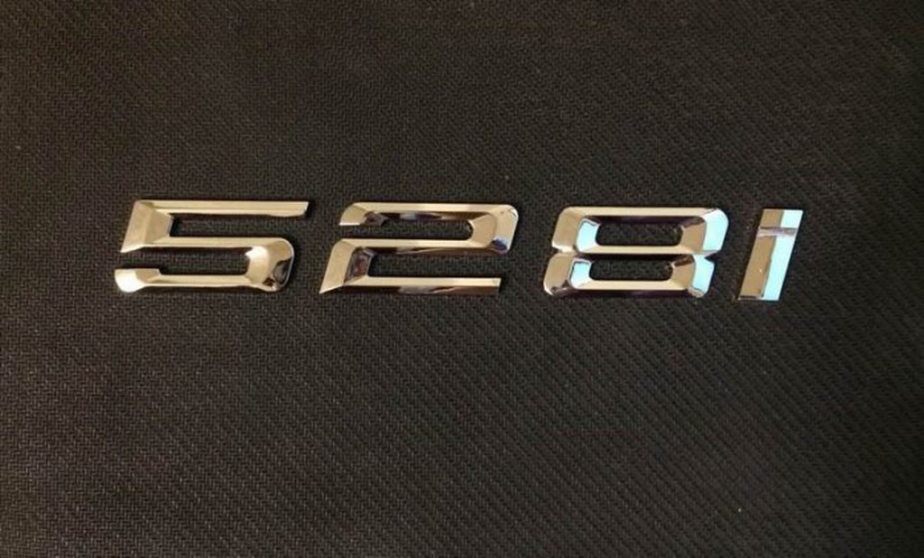 《※金螃蟹※》BMW 寶馬 528i 後車箱字體 鍍鉻銀