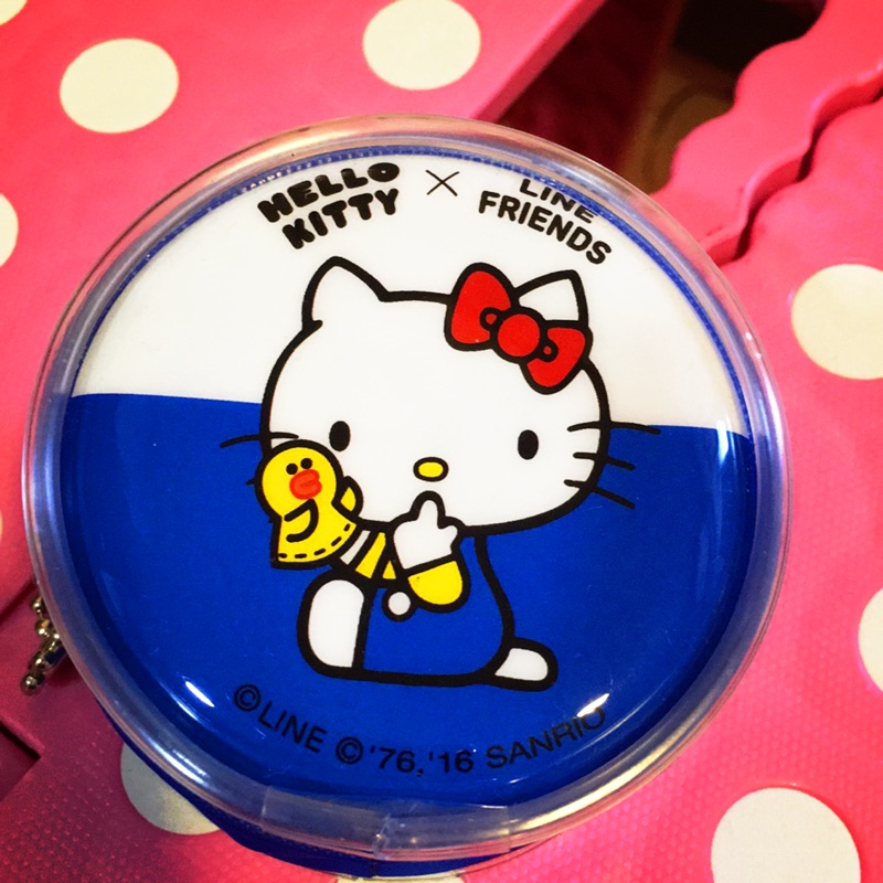 Kitty x Line 零錢包 熊大 莎莉 正版雷射貼紙標章  防水零錢包 小.圓形 可愛又實用