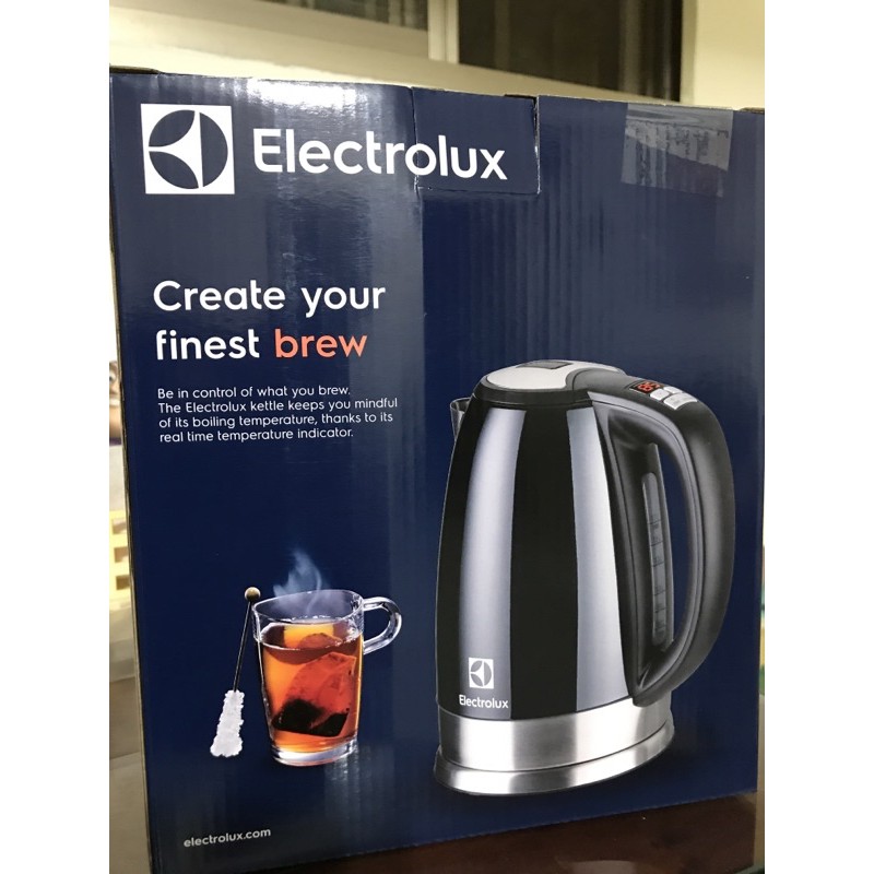 全新!! Electrolux 伊萊克斯 智慧溫控電茶壺1.7L - 曜石黑(EEK7700K)