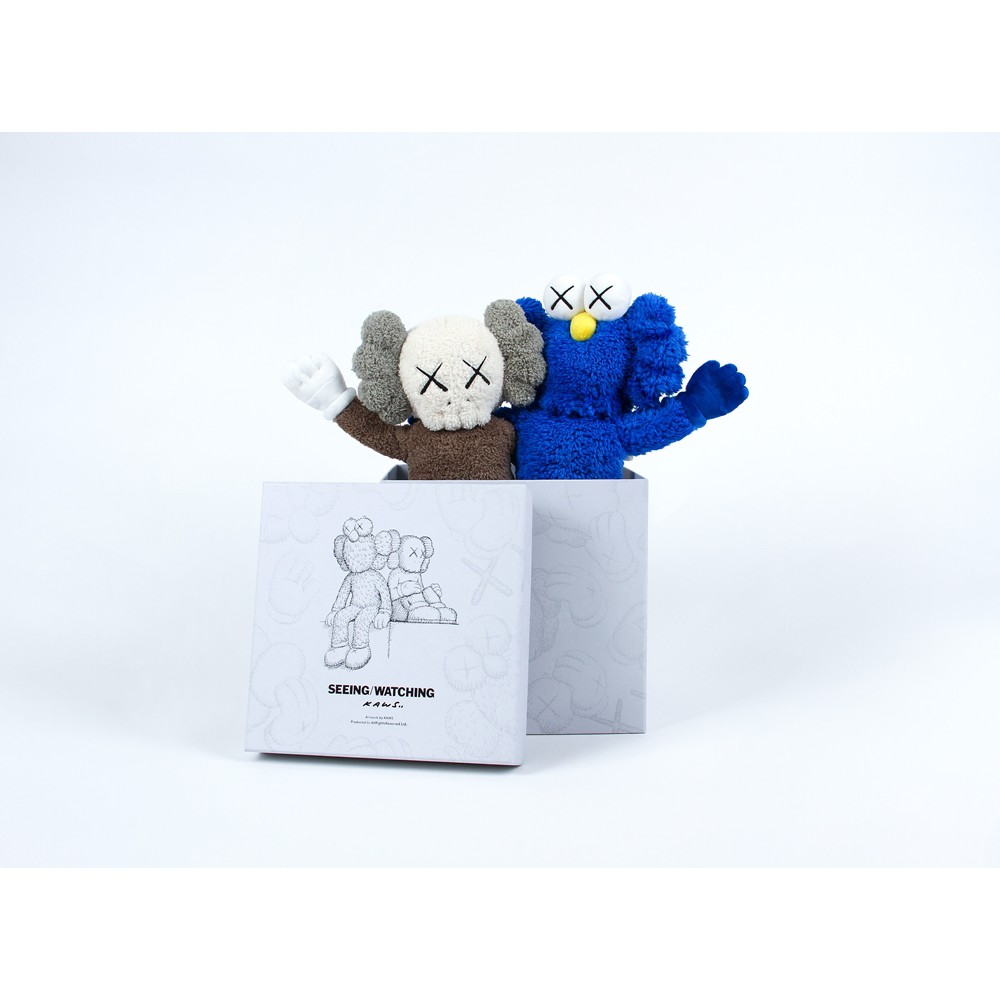 KAWS 最新限定絨毛公仔 SEEING/WATCHING