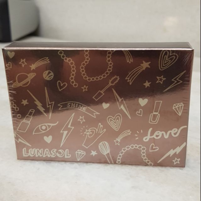 Kanebo佳麗寶 晶巧粉餅盒(WALNUT聯名款)