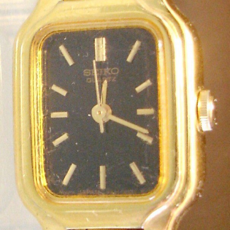 絕版款日本SEIKO 精工 女性黑金面盤 不鏽鋼晚宴金錶