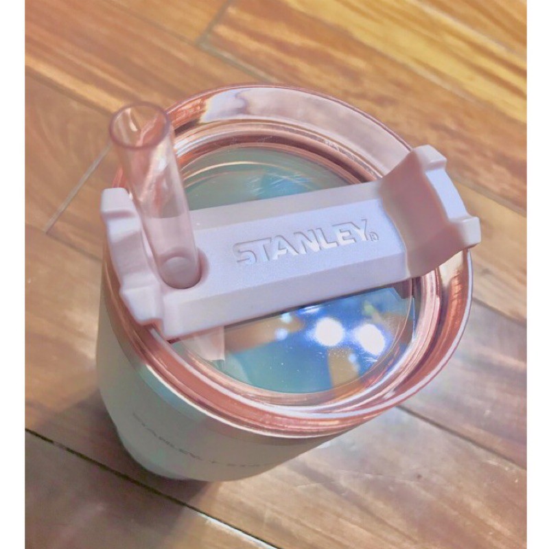 ［星巴克］Starbucks超限量🔥聯名STANLEY 粉灰不鏽鋼杯