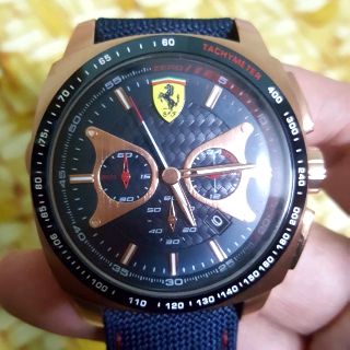 Ferrari 法拉利 競速快感運動腕錶/金(0830293)9成新含黑貓的運費一起含原廠盒子有貼玻璃貼喔完全保護錶鏡面