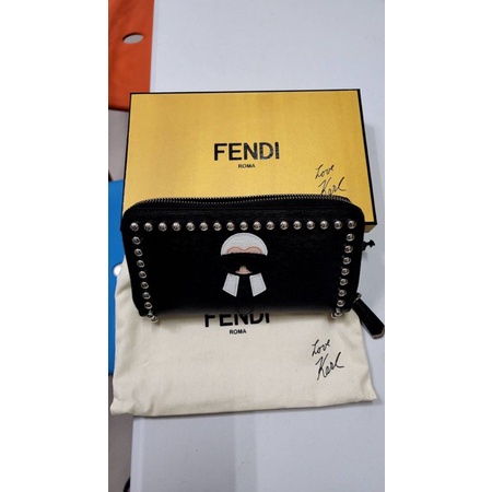 ⭐現貨⭐免運🚛正品❗（實照）FENDI老佛爺 鉚釘拉鍊長夾 可議價。