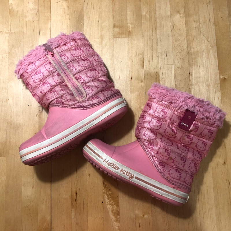 【米倉】二手童鞋/百貨專櫃「Crocs卡駱馳hello kitty 聯名款」粉色女童兒童雪地靴/靴子/短靴洞洞鞋/雨鞋