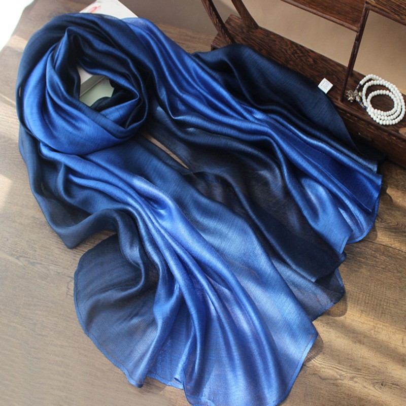 新款棉麻圍巾女春秋冬季寶藍漸變色薄款圍巾披肩兩用百搭絲巾女士