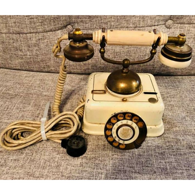 歐洲舊式轉盤電話(真品舊物)