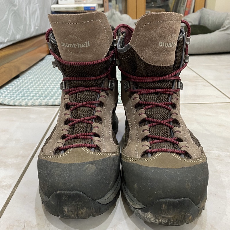 人気 mont-bell24.5登山靴 美品 登山用品 - romabeautyshop.com