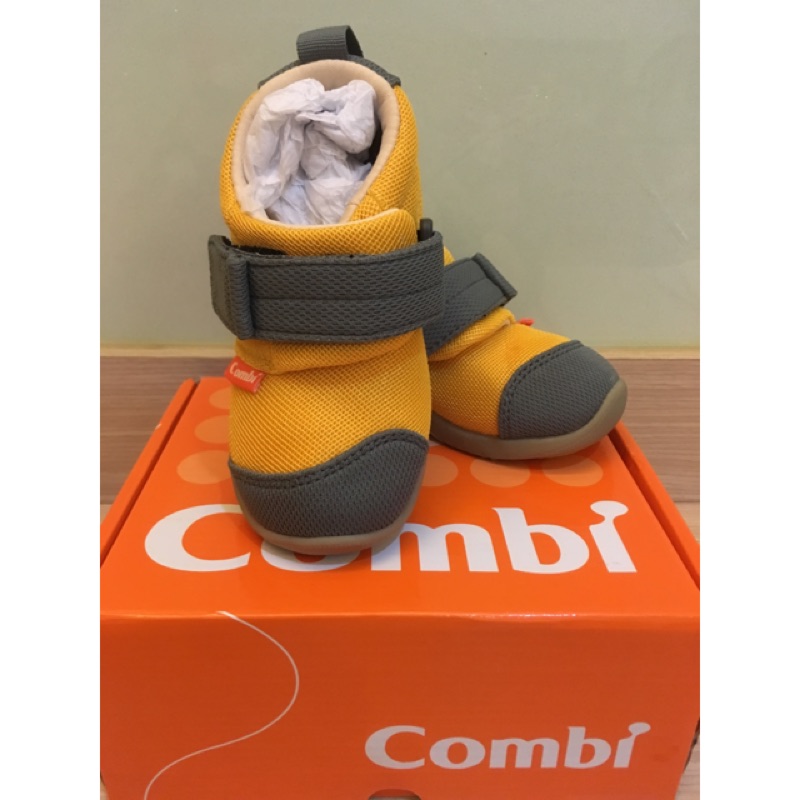 全新Combi機能學步鞋