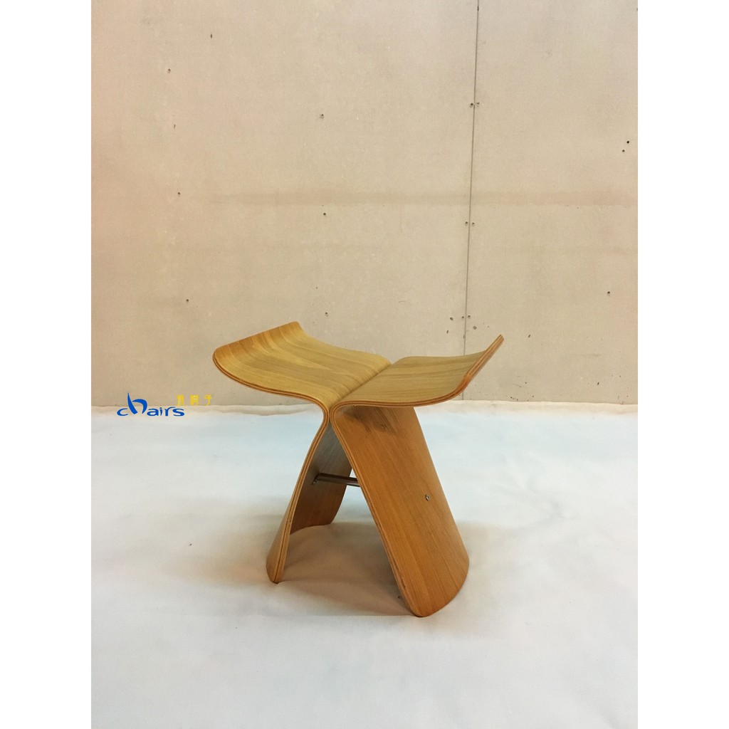【挑椅子】經典設計，日本設計師最著名的作品 Butterfly Stool 蝴蝶椅 (復刻版) CW-008