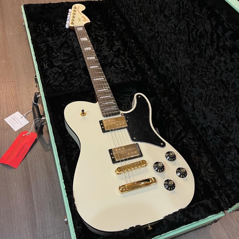 Fender UNIVERSE VOLUME II TROUBLEMAKER TELE DELUXE 限量復古奶油白金