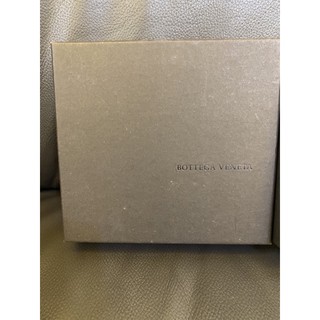 BOTTEGA VENETA 正品皮夾外盒