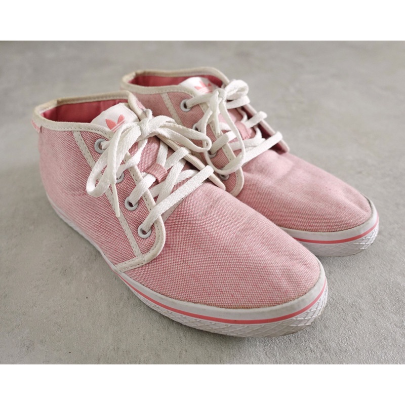 愛迪達adidas 粉紅色休閒短靴#US8