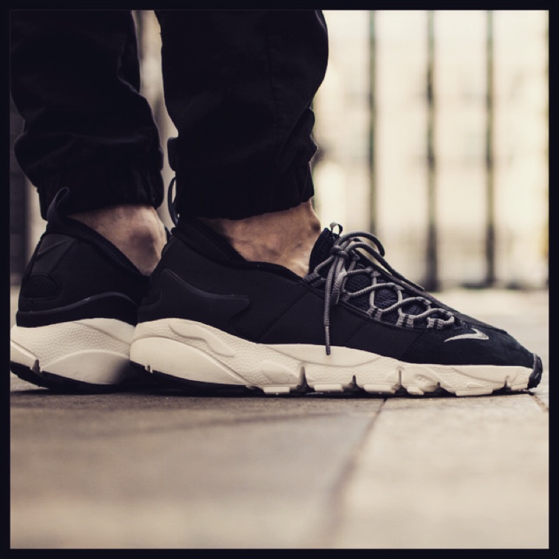 NIKE air footscape NM black