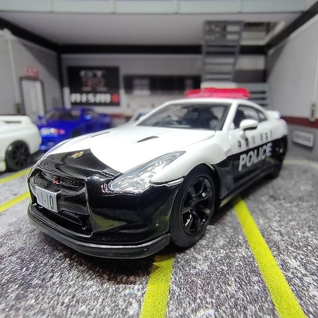 1 64 Nissan 原廠r35 Gt R 日本警車京商kyosho代工1 64 蝦皮購物