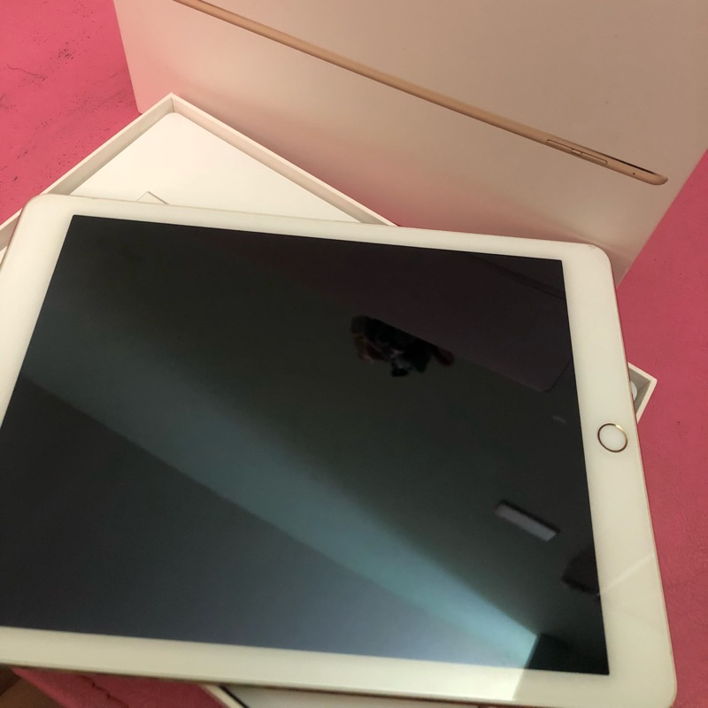 ‼️降價iPad Air2 金色64G 二手女用機