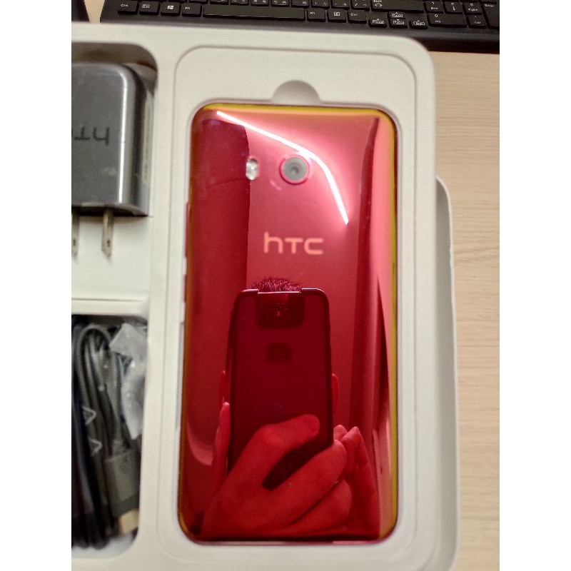 HTC U11 6G 128G 豔陽紅 電量差 鏡頭故障