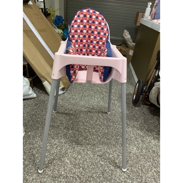 IKEA 粉色兒童餐桌椅
