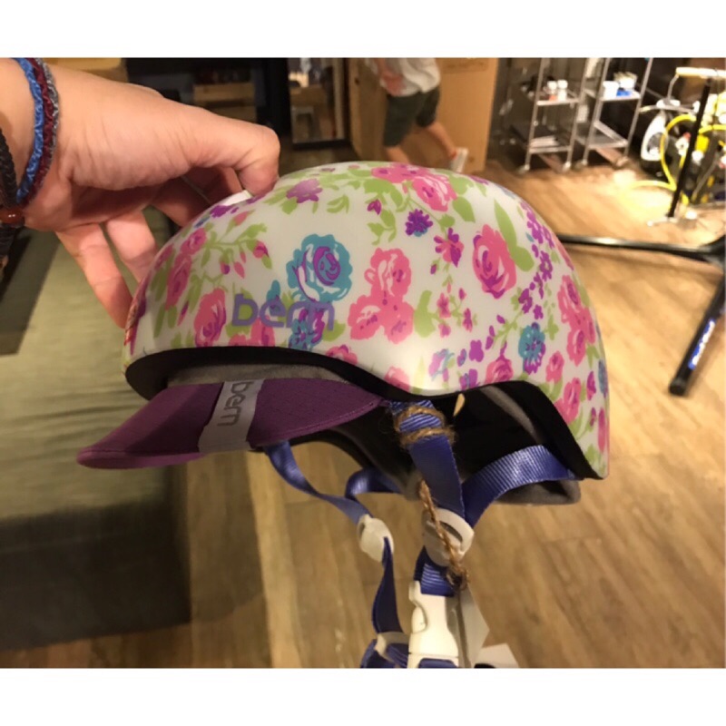 🇺🇸【美國品牌 BERN NINA】時尚童帽 小女孩兒童安全帽 有帽簷🌸白色花花款🌸《XS-S》現貨