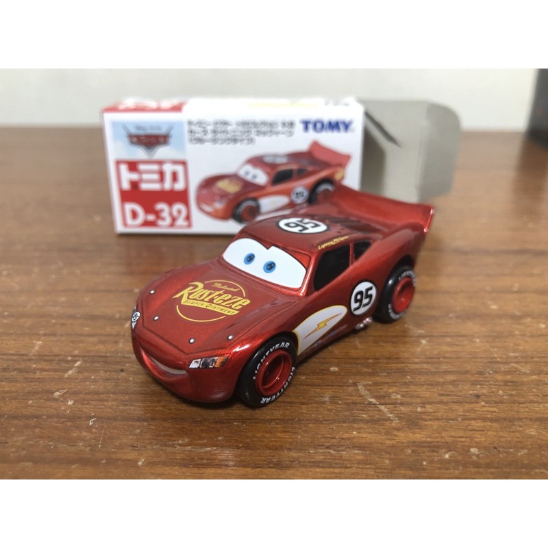 Tomica D-32閃電麥坤 限Wyn Lee下標