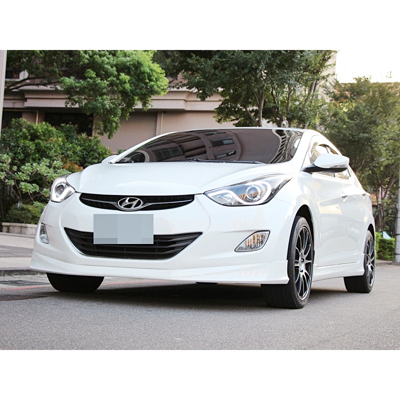 2013年 Elantra 旗艦型滿配！氣氛一拜一手車！極光頭尾燈！影音再配滿！