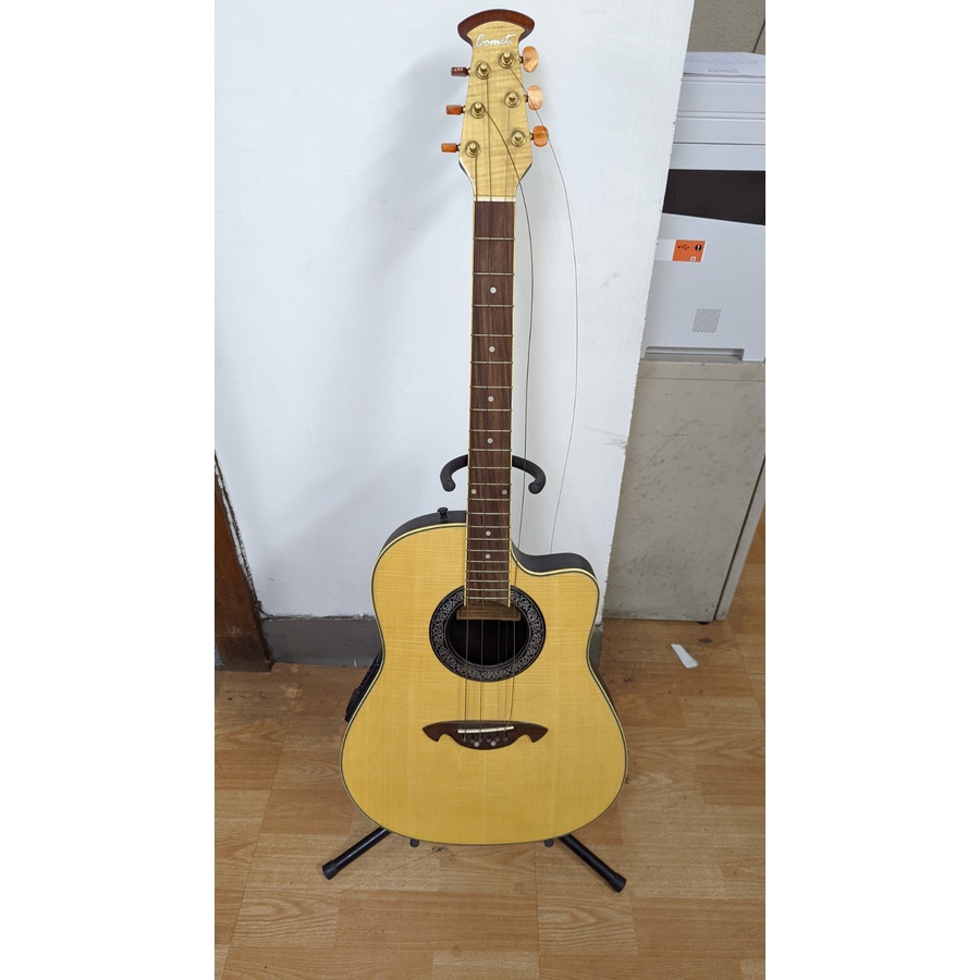 二手自賣 Comet電木吉他 含一包新弦、CAPO夾、腳架、吉他包 贈一本吉他譜