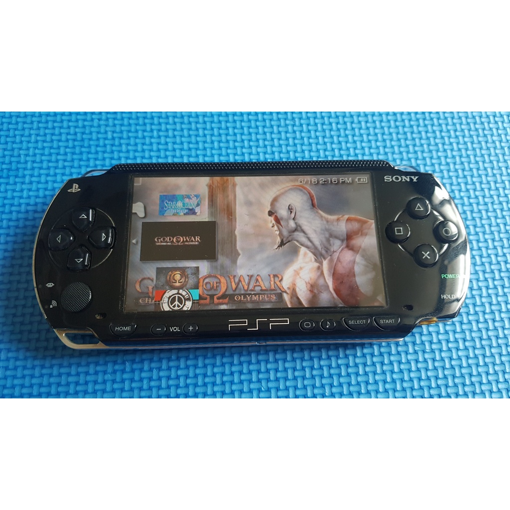 【回憶瘋】PSP主機(已改機.內建遊戲)  贈送32G套卡 玩戰神不當機