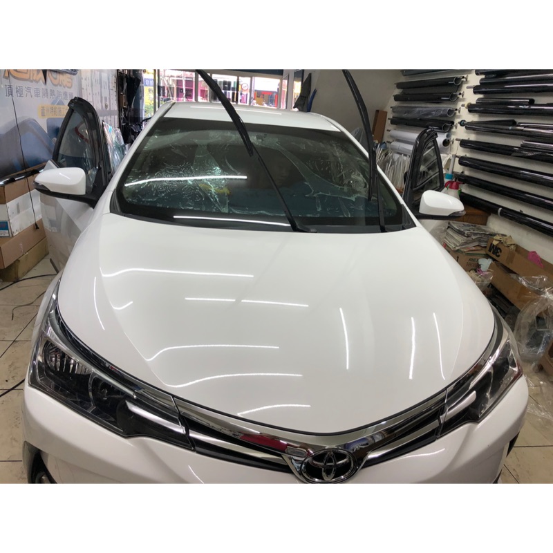 Toyota Altis 多元計程車貼淺色隔熱紙。全車特價5000