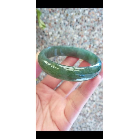 天亮鑫代購天然翡翠A貨 冰種油青綠色手鐲 手圍18.2無裂無摳有一條色根紋 不影響佩戴附證書 特價18000元(不議價) #6