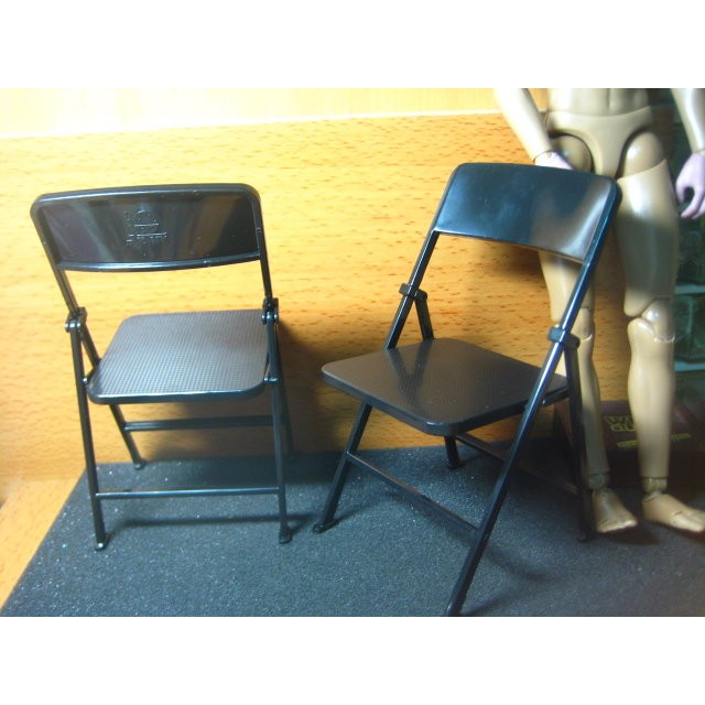 F1家具部門 mini模型1/6精緻黑色折疊椅一張(可收納) 特價 不是真人用的