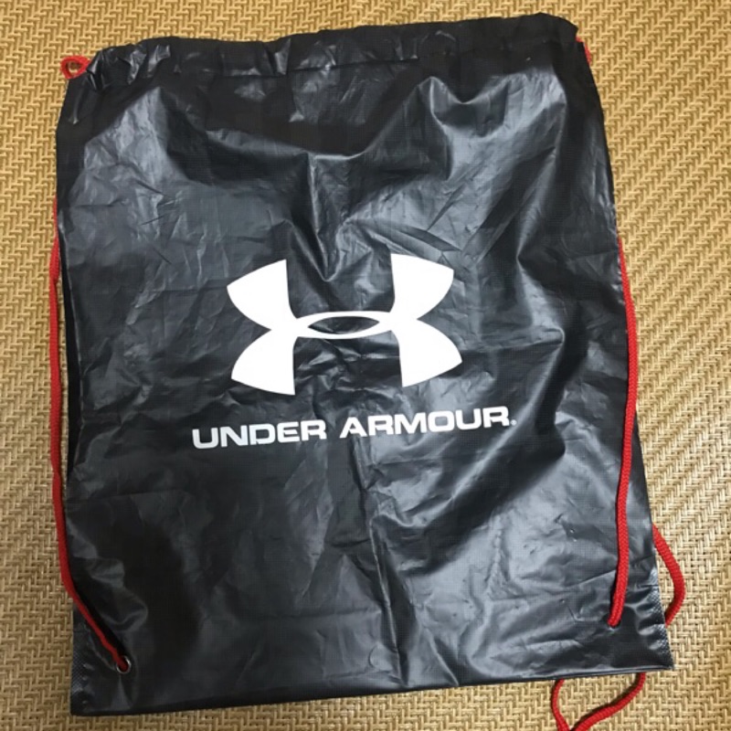 Under Armour 防水輕便束口袋後背包