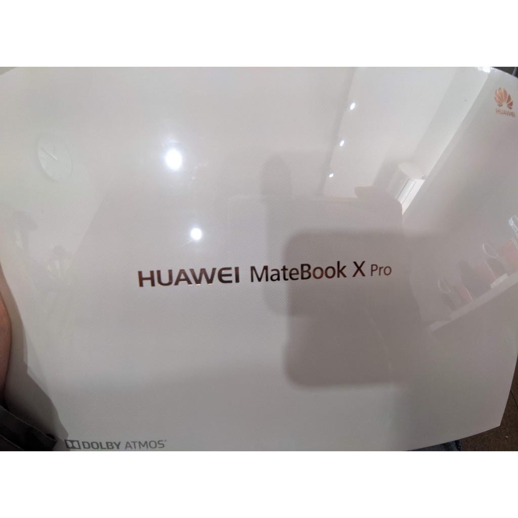 全新HUAWEI MateBook X Pro 13.9吋全屏螢幕筆電( i5-8250U/8G/256G SSD)