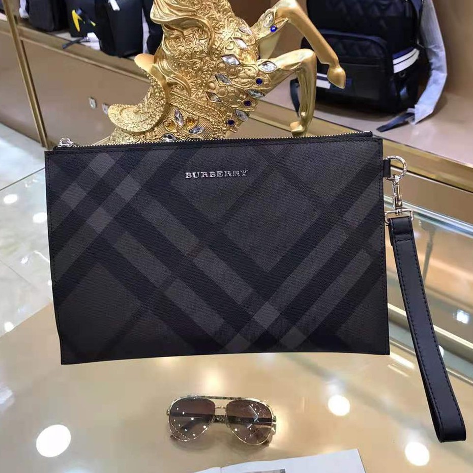 Burberry 巴寶莉男士商務手拿包男包手抓手拿包信封錢包手提手腕包軟皮夾包款手拿包大容量手掛包男
