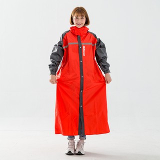 君邁雨衣，藏衫罩背背款，大人背包前開連身式風雨衣，一件式雨衣，紅黑