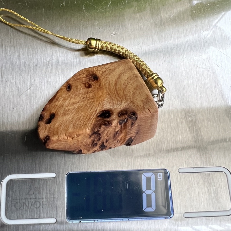 台灣檜木 黃檜（扁柏）根瘤體 手機吊飾 把玩件 檸檬香茅味 香氣特濃 KY30