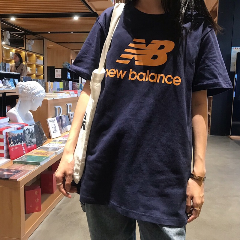 補貨新色到 New Balance 春夏復古深藍短袖t恤nb短t Nb短袖t恤 蝦皮購物