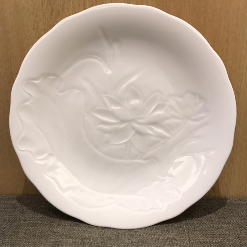 越南 明隆瓷器 蓮花純白瓷盤（25.5公分）