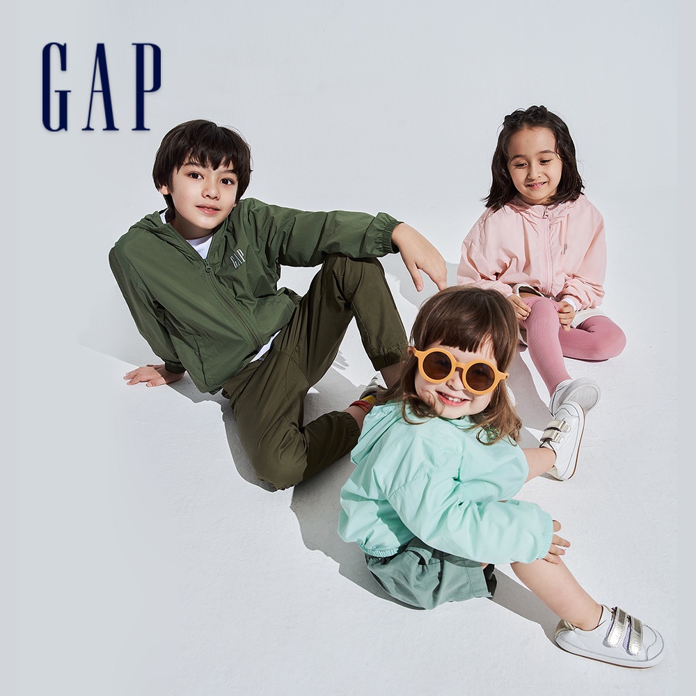 Gap 女童裝 Logo輕薄可收納式防曬連帽休閒外套-多色可選(808870)