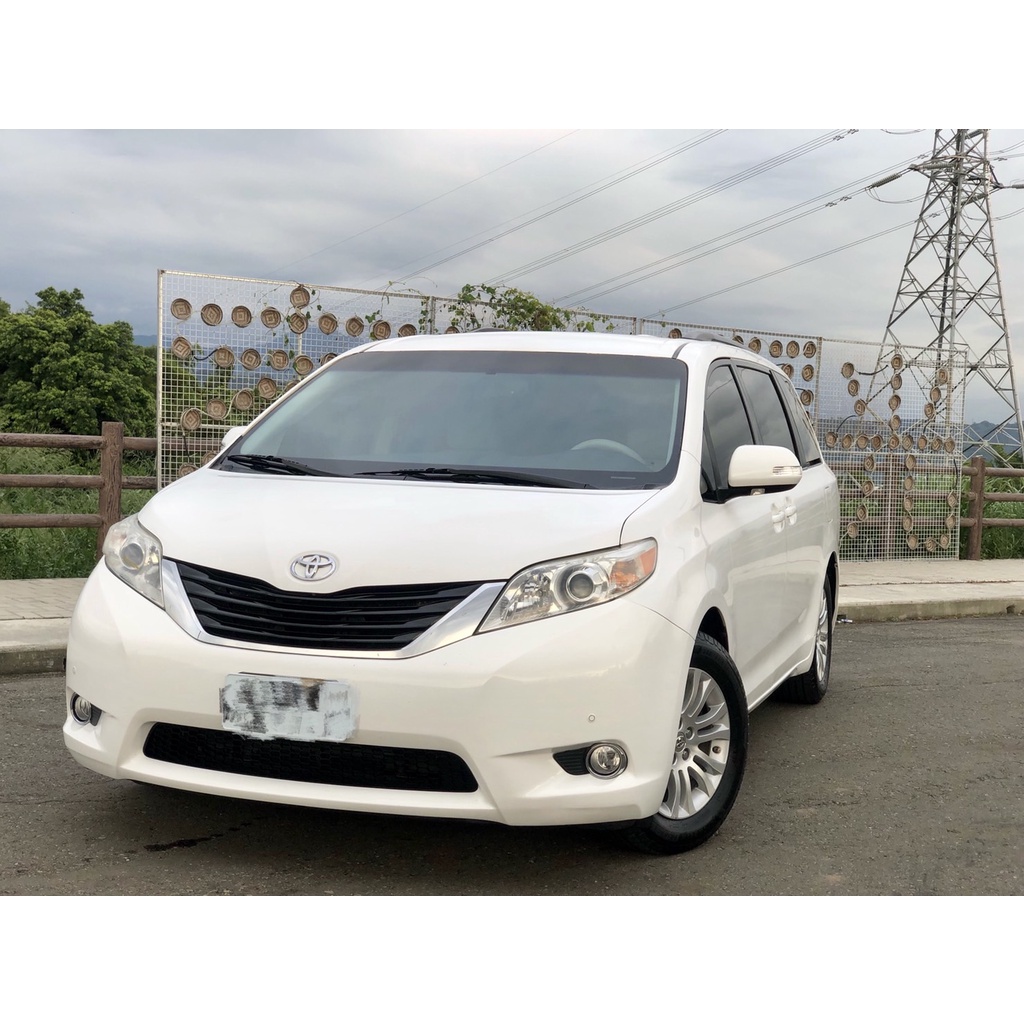 2011年 TOYOTA 豐田 SIENNA 七人座 休旅車 可全額貸款