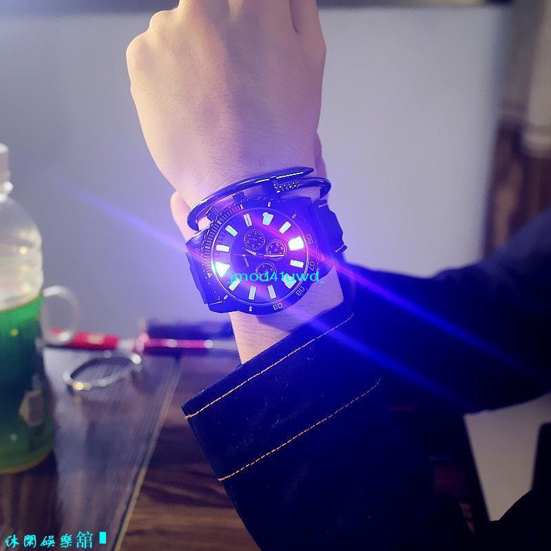 娛樂舘-權志龍同款韓版新款創意個性LED發光手錶男女情侶版防水立體字手錶腕表