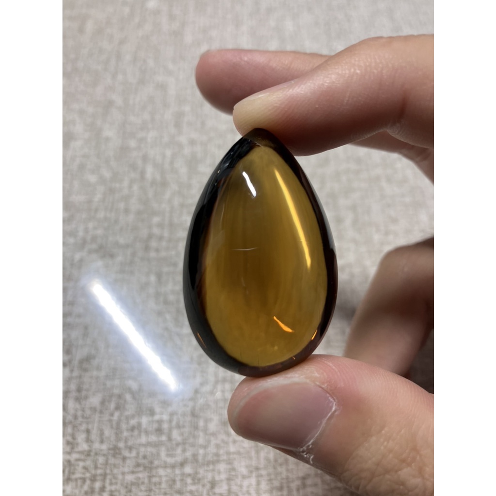 收藏級乾淨厚料-天然黃水晶（老酒黃）水滴型裸石
