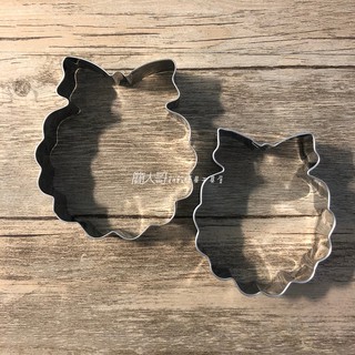 簡大哥 現貨【花圈/聖誕花圈/圍兜兜 花邊】不銹鋼餅乾模具 聖誕節模具 不鏽鋼 餅乾模 翻糖 蔬菜模 饅頭模具 耶誕節