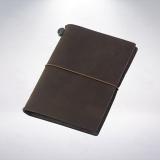 日本 MIDORI TRAVELER'S notebook 護照尺寸真皮旅人筆記本: 茶色